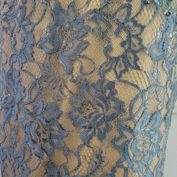 Mac Duggal Beaded Embroidered Metallic Lace Boatneck Cocktail Dress - Picture 10 of 15